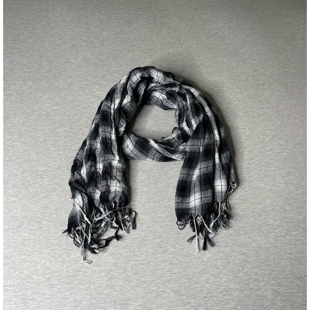 Old Navy Black & White Plaid Cozy Flannel Fringe End Scarf